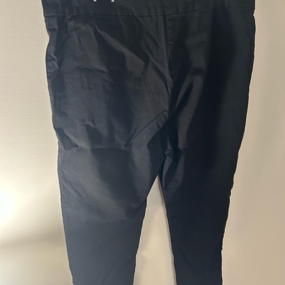 Roz & Ali Black Skinny Pants - Picture 3 of 3